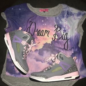 Girls 6.5 Youth Jordan Spizike woman’s 8